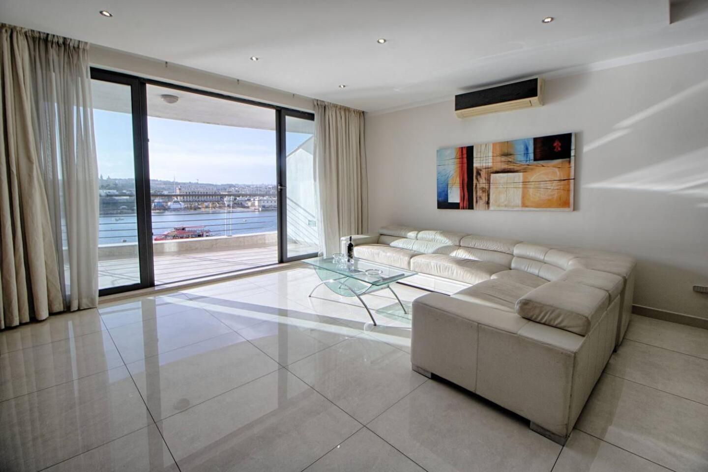 סליאמה The Strand Apartments By Homely מראה חיצוני תמונה